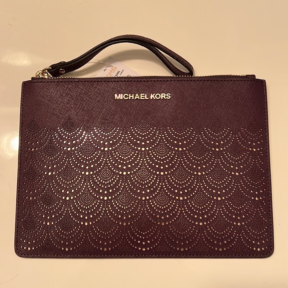 Michael Kors Spacious Wristlet
